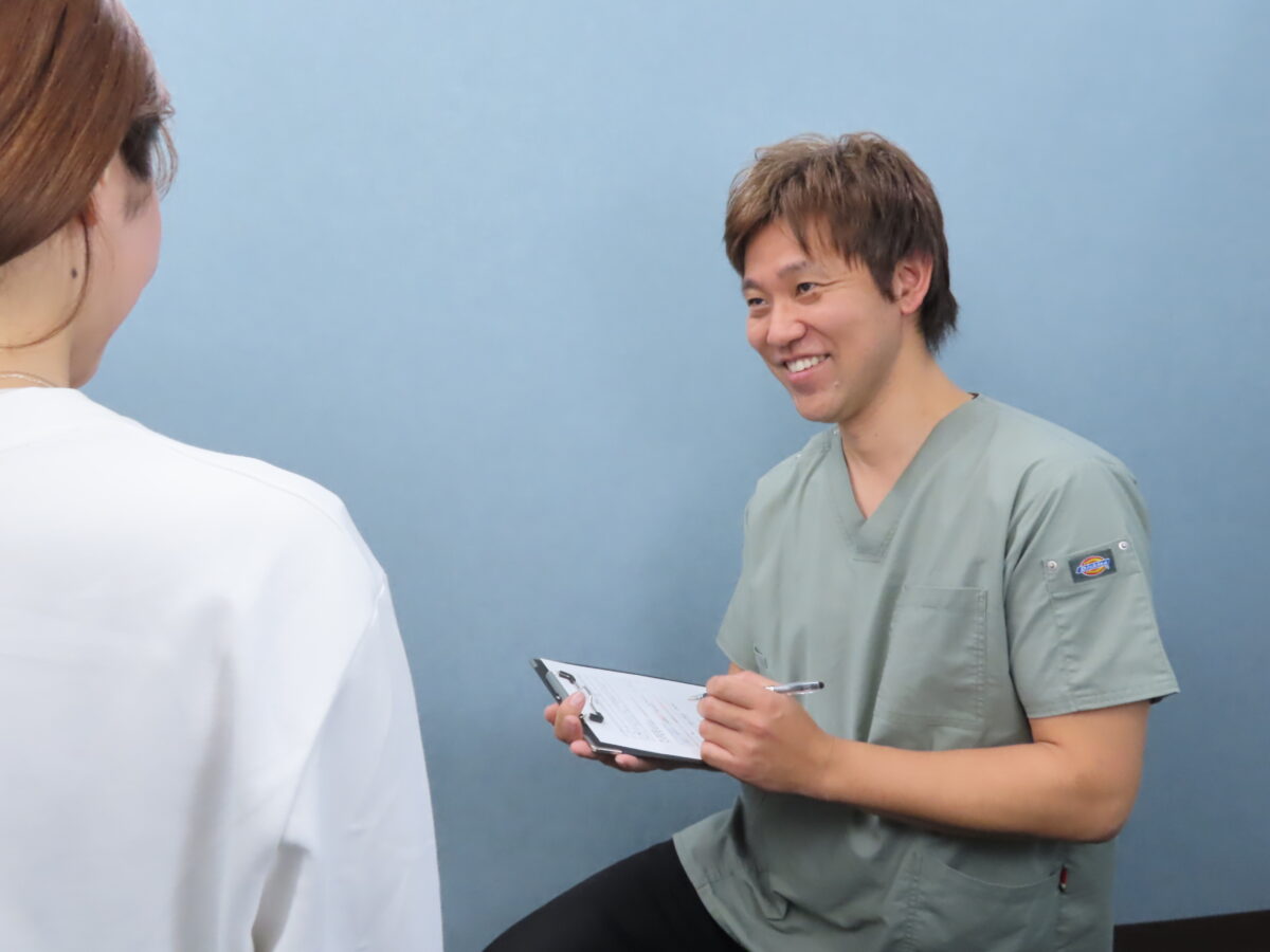 美容鍼が初めてで不安な方へ。
葛飾区立石の鍼灸接骨院oasisでは、事前のカウンセリングを大切にし、痛みや安全性に配慮したやさしい美容鍼を行っています。
【受付時間】平日10:00〜20:00／土曜10:00〜16:00（日曜・祝日休み）